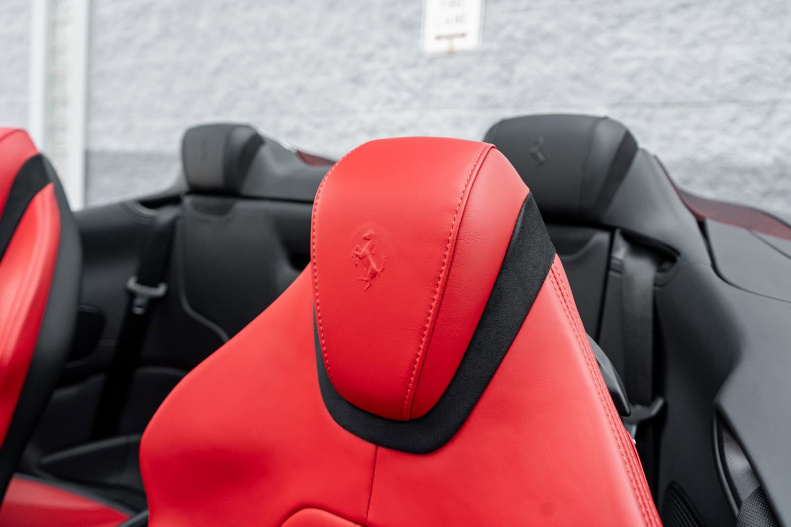Used 2024 Ferrari Roma Spider RWD image 29