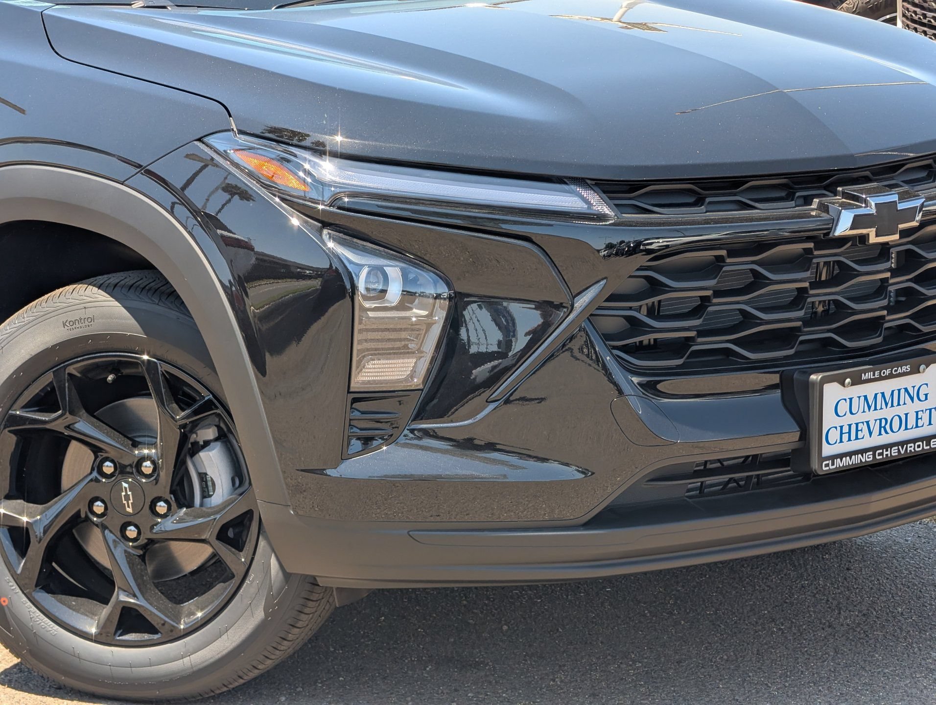 New 2026 Chevrolet Trax LT w/ Driver Confidence Package FWD image 3