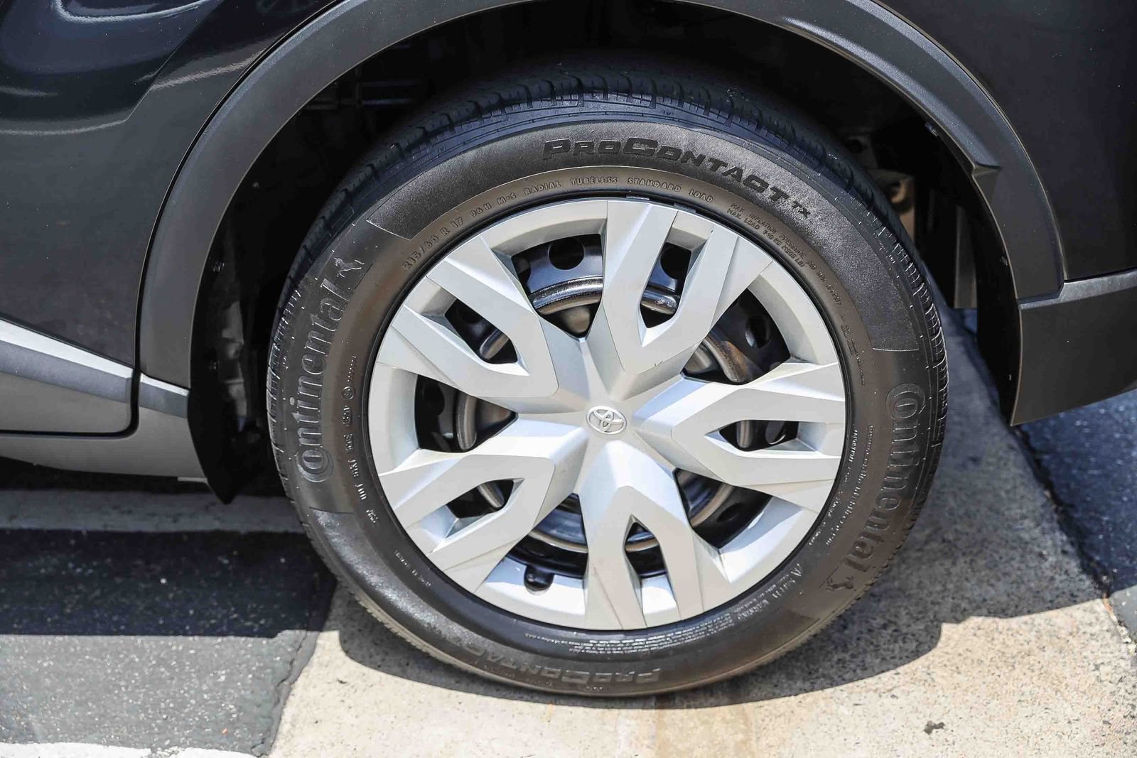 Certified 2021 Toyota C-HR LE FWD image 8