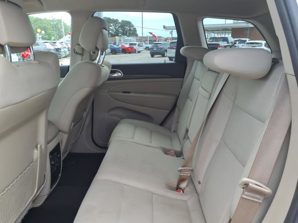 Used 2022 Jeep Grand Cherokee Laredo E AWD/4WD image 10