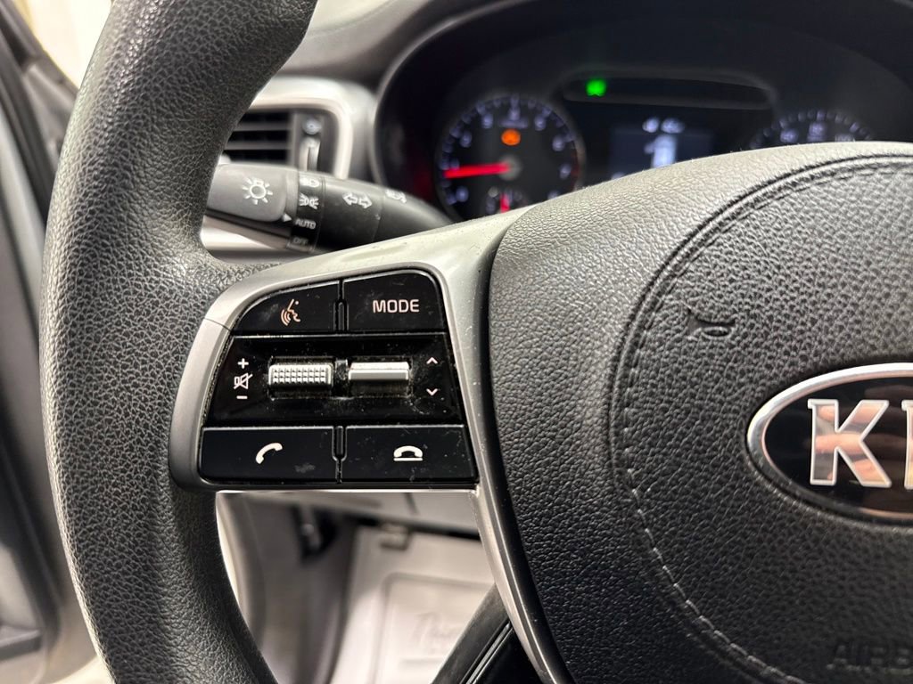 Used 2019 Kia Sorento LX image 22