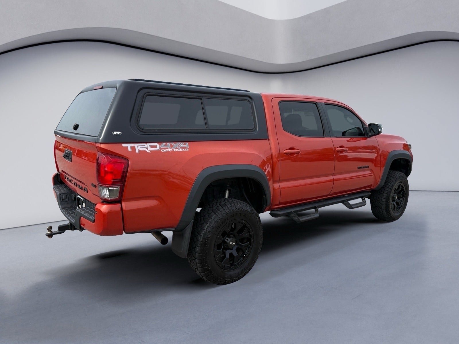 Used 2016 Toyota Tacoma TRD Off-Road w/ Premium & Technology Package AWD/4WD image 5