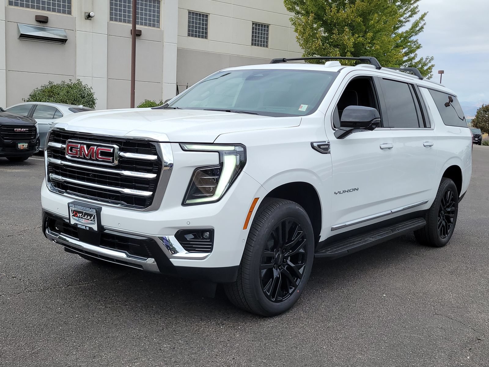 New 2026 GMC Yukon XL Elevation w/ Elevation Premium Package AWD/4WD image 7