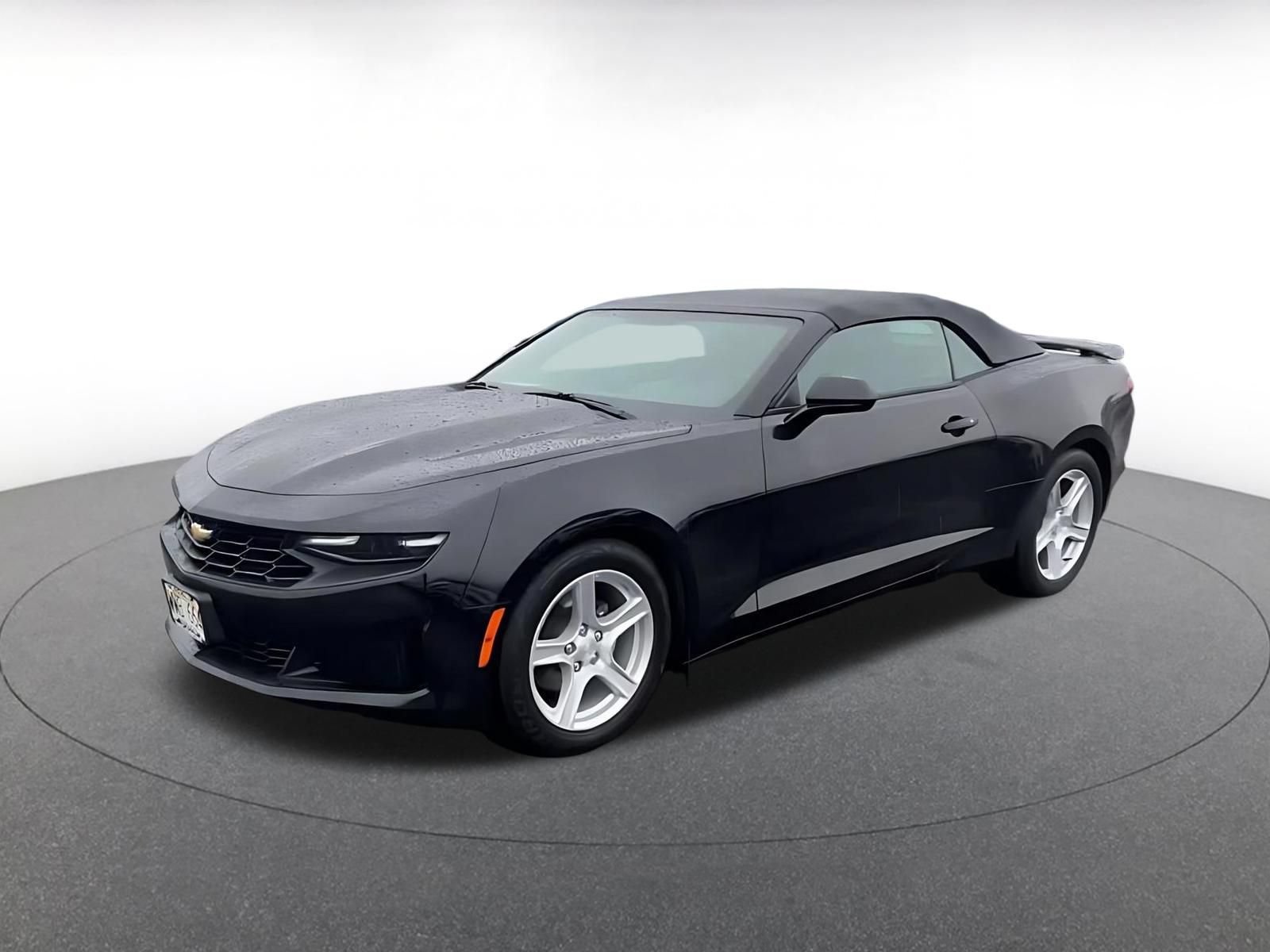 Used 2023 Chevrolet Camaro LT RWD image 7