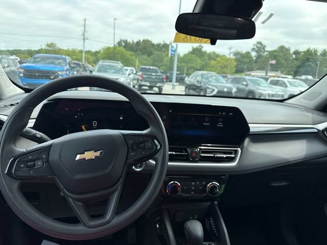 Certified 2025 Chevrolet TrailBlazer LT AWD/4WD image 30