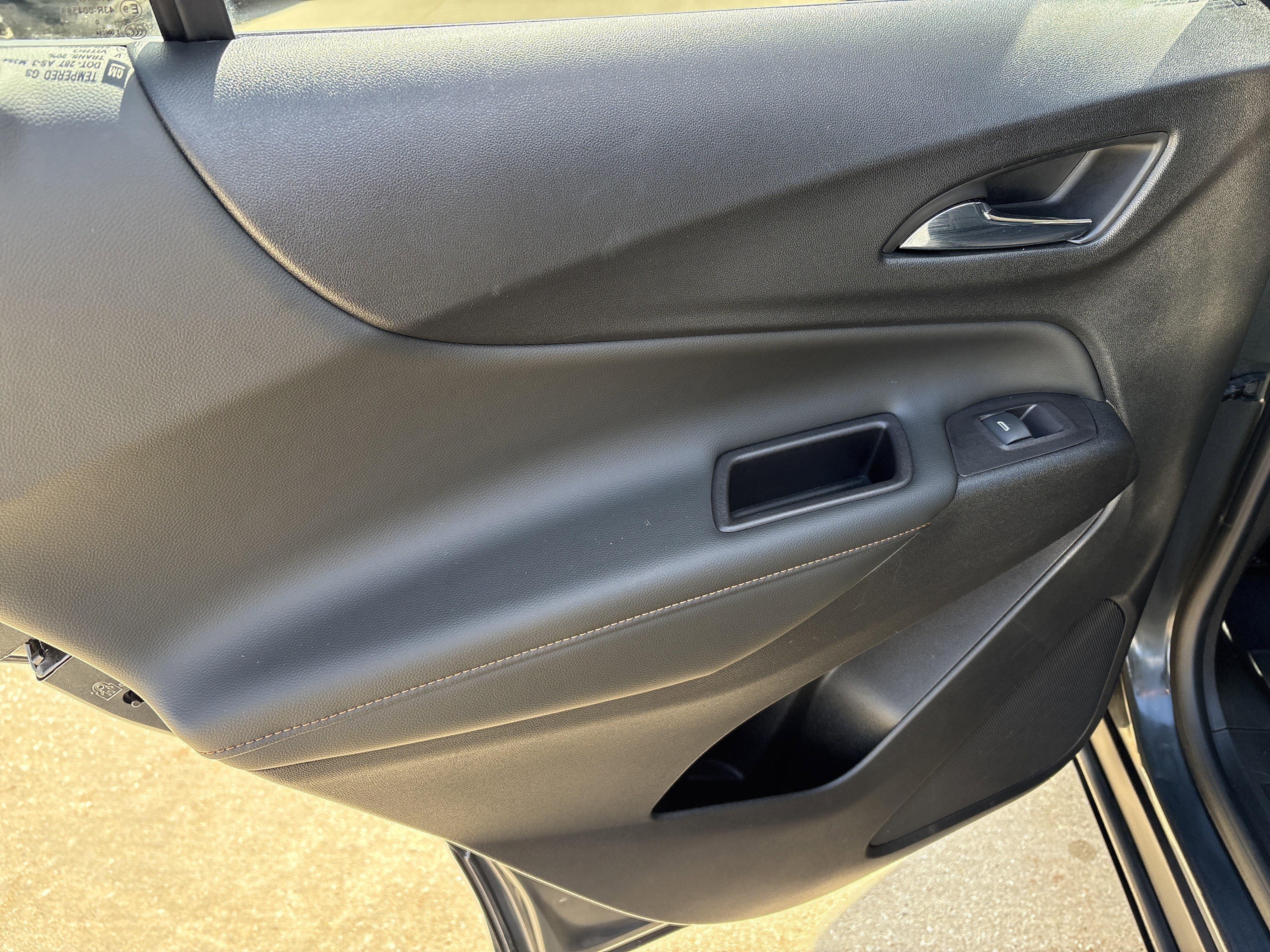 Used 2021 Chevrolet Equinox Premier image 12