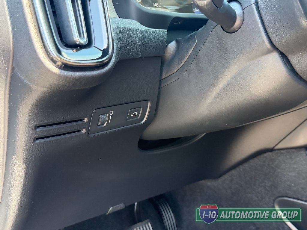 Used 2019 Volvo XC40 T5 Inscription AWD/4WD image 26