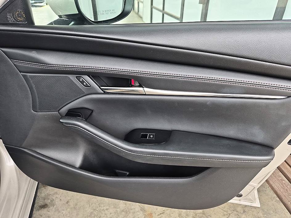 Used 2025 MAZDA MAZDA3 s FWD image 33