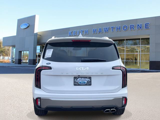 Used 2025 Kia Telluride EX w/ EX Captain's Chair Package image 5