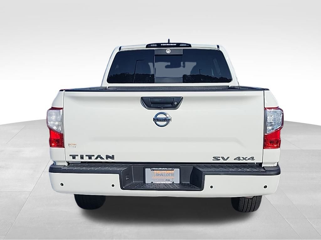 Used 2022 Nissan Titan SV AWD/4WD image 17
