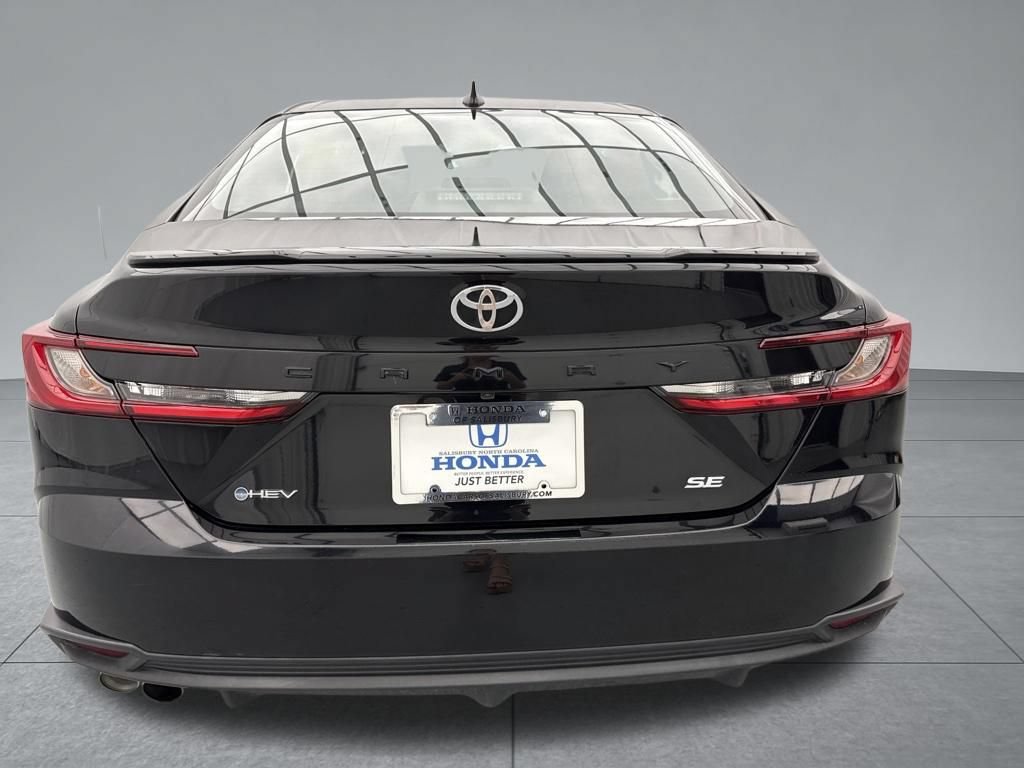 Used 2025 Toyota Camry SE FWD image 9