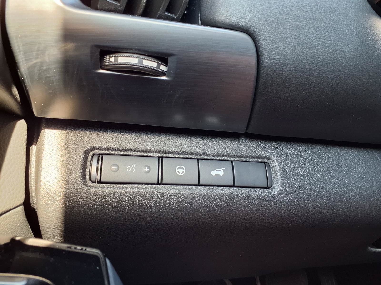 Used 2025 Nissan Pathfinder SL AWD/4WD image 20