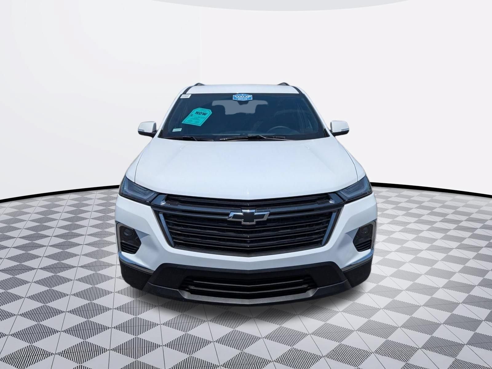 Certified 2023 Chevrolet Traverse LT FWD image 2