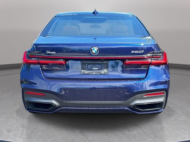 Used 2022 BMW 750i xDrive w/ Autobahn Package AWD/4WD image 7