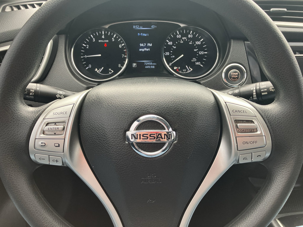 Used 2016 Nissan Rogue SV image 18