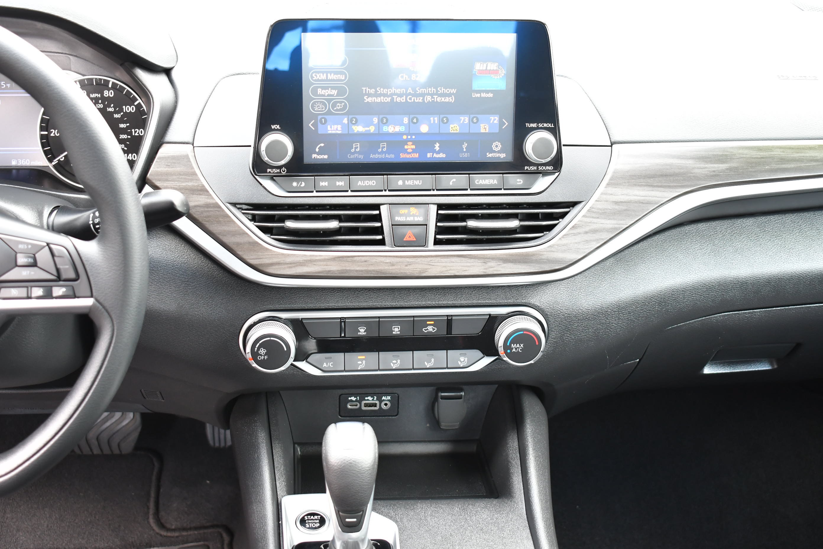 Used 2025 Nissan Altima 2.5 SV FWD image 18