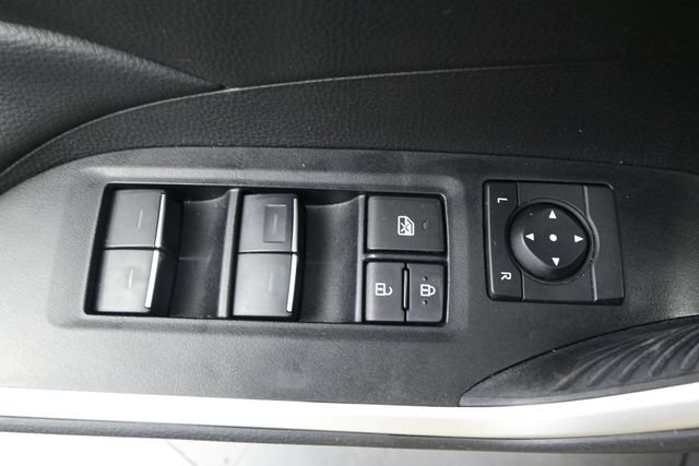 Used 2024 Toyota RAV4 XLE Premium FWD image 9