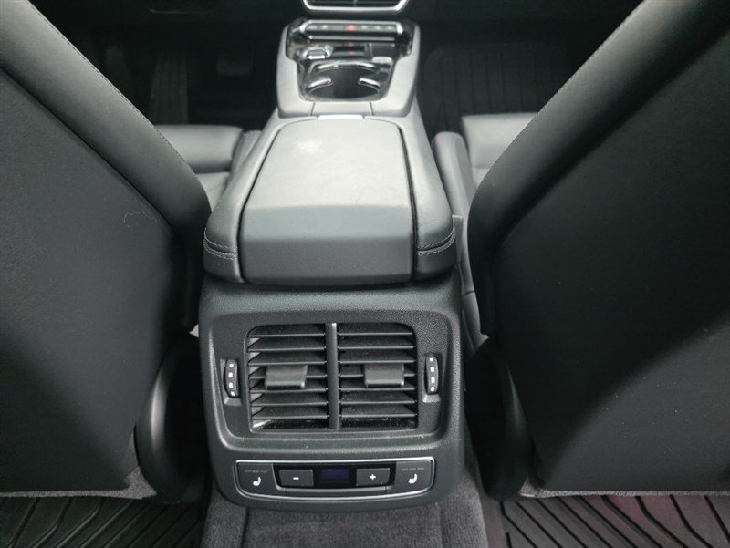 Used 2023 Audi e-tron GT Prestige AWD/4WD image 49