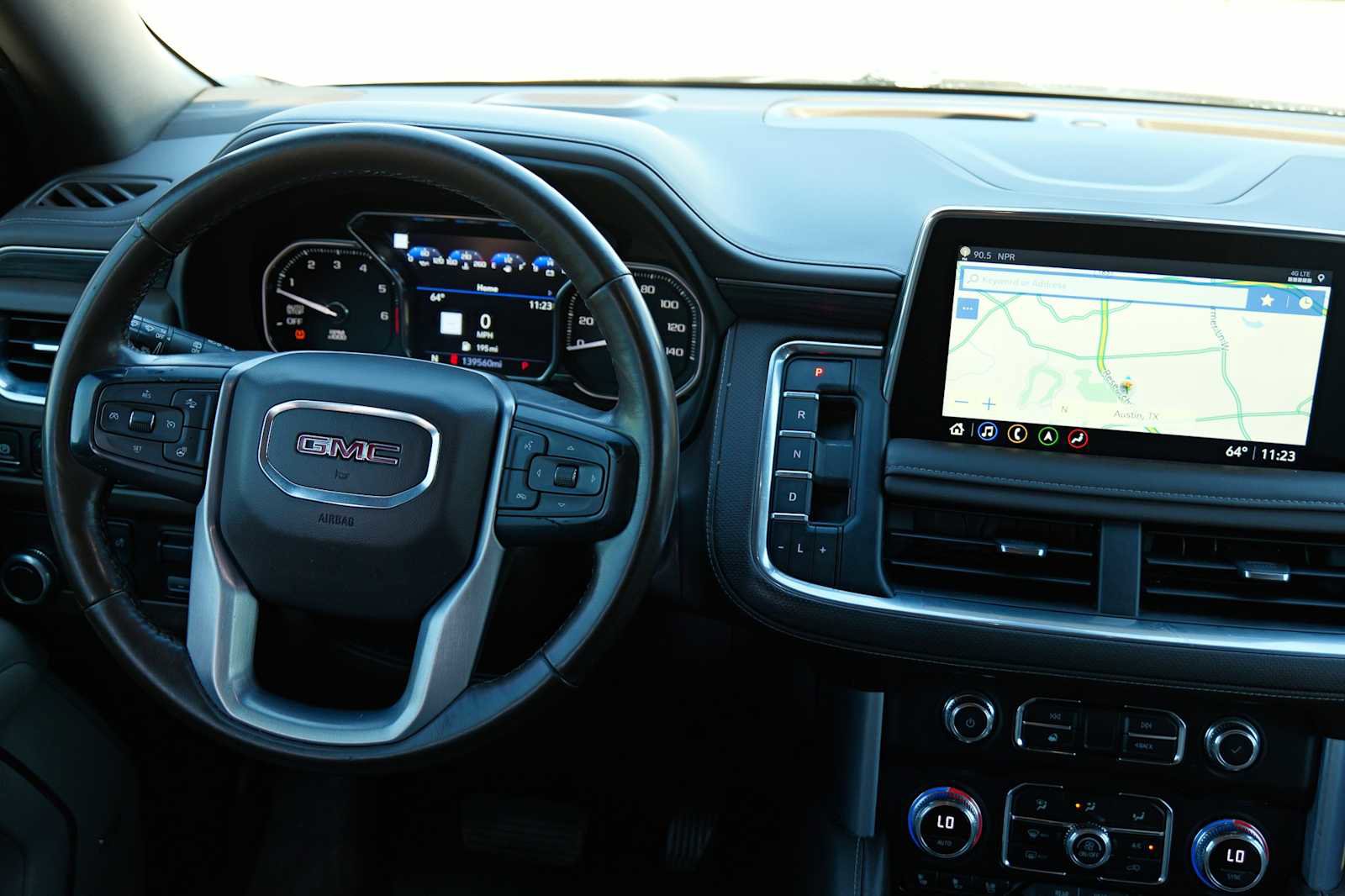 Used 2021 GMC Yukon XL SLT w/ SLT Luxury Plus Package image 26