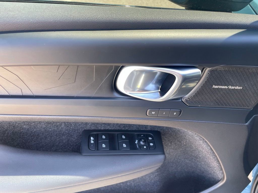 Used 2023 Volvo C40 P8 Recharge Ultimate w/ Protection Package Premier AWD/4WD image 11