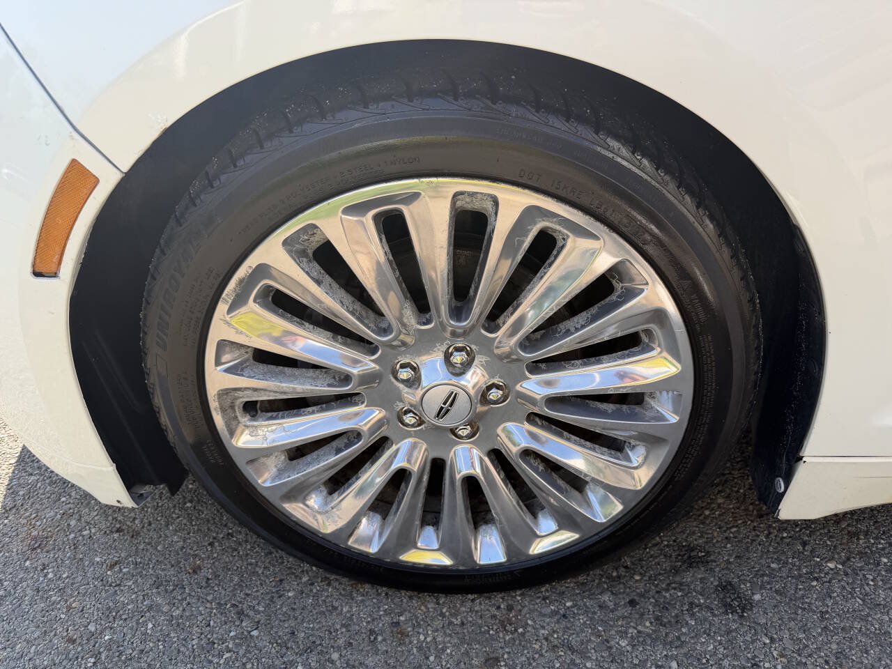 Used 2013 Lincoln MKZ AWD image 21