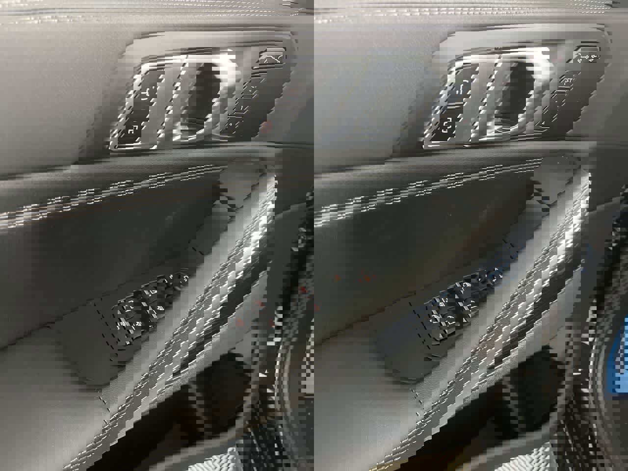 Certified 2024 BMW X6 xDrive40i w/ M Sport Professional Package image 11