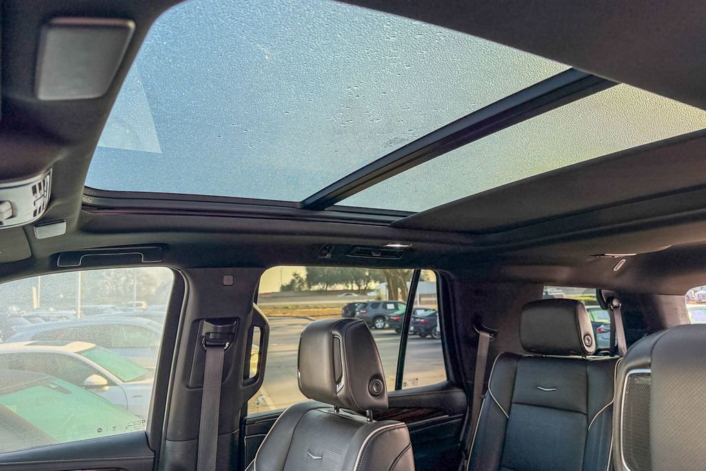 Used 2023 Cadillac Escalade Premium Luxury image 25