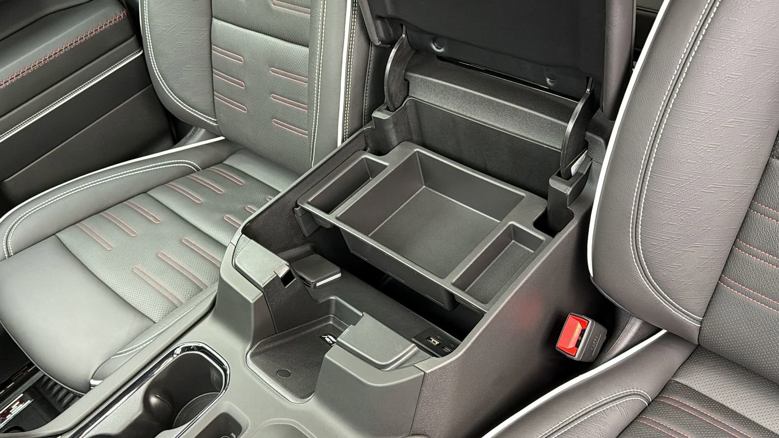 Used 2025 GMC Sierra 1500 AT4X image 27