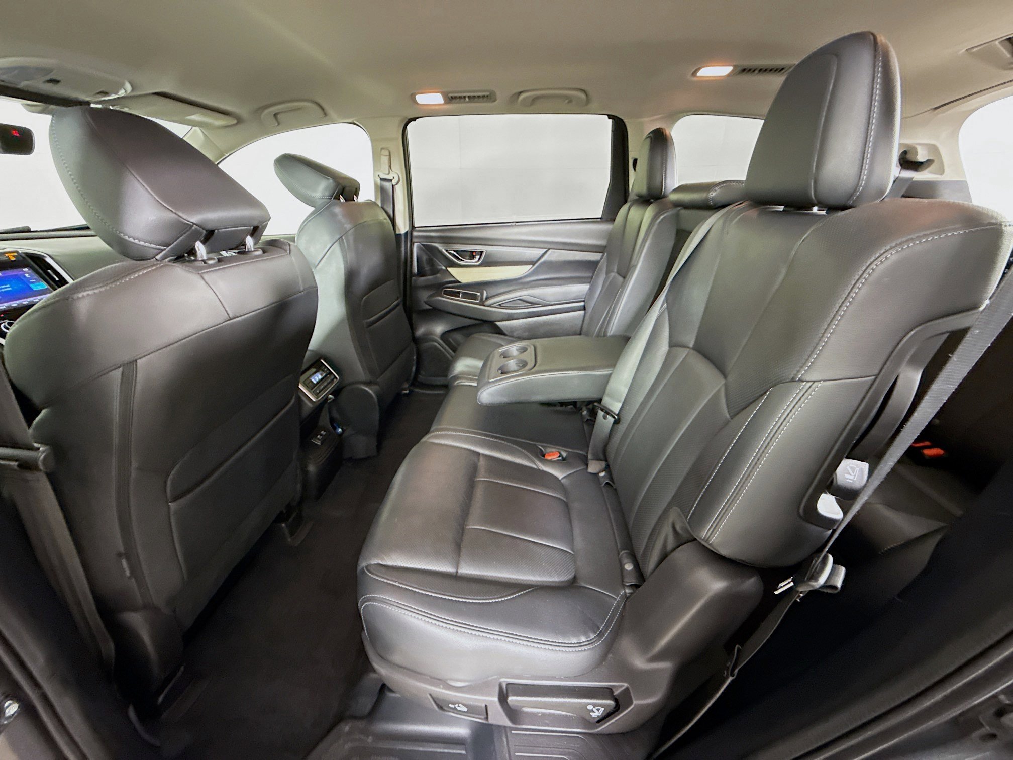 Used 2022 Subaru Ascent Limited image 28