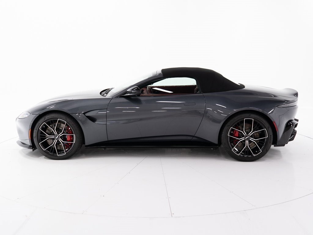 Used 2021 Aston Martin V8 Vantage Roadster image 11