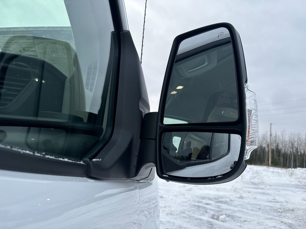 New 2025 Ford Transit 250 148 Medium Roof image 39