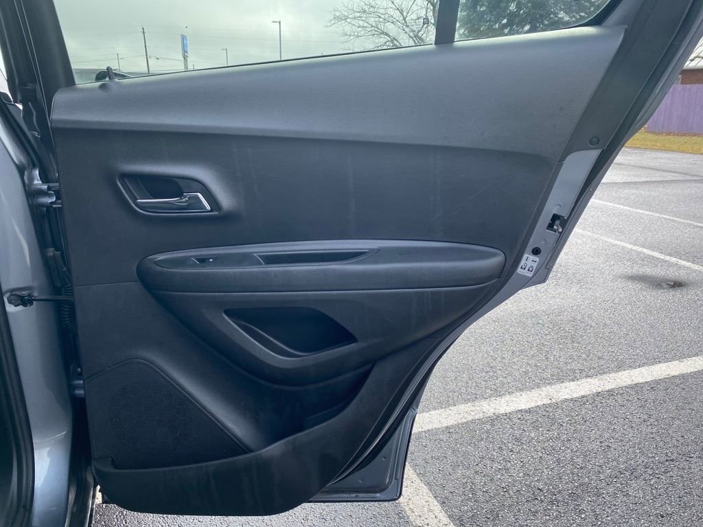 Used 2020 Chevrolet Trax LS w/ Tint and Cruise Package image 13