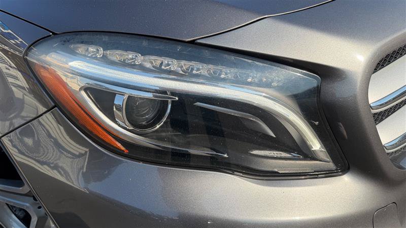 Used 2015 Mercedes-Benz GLA 250 4MATIC image 11