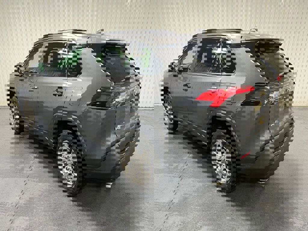 Used 2024 Toyota RAV4 LE image 17