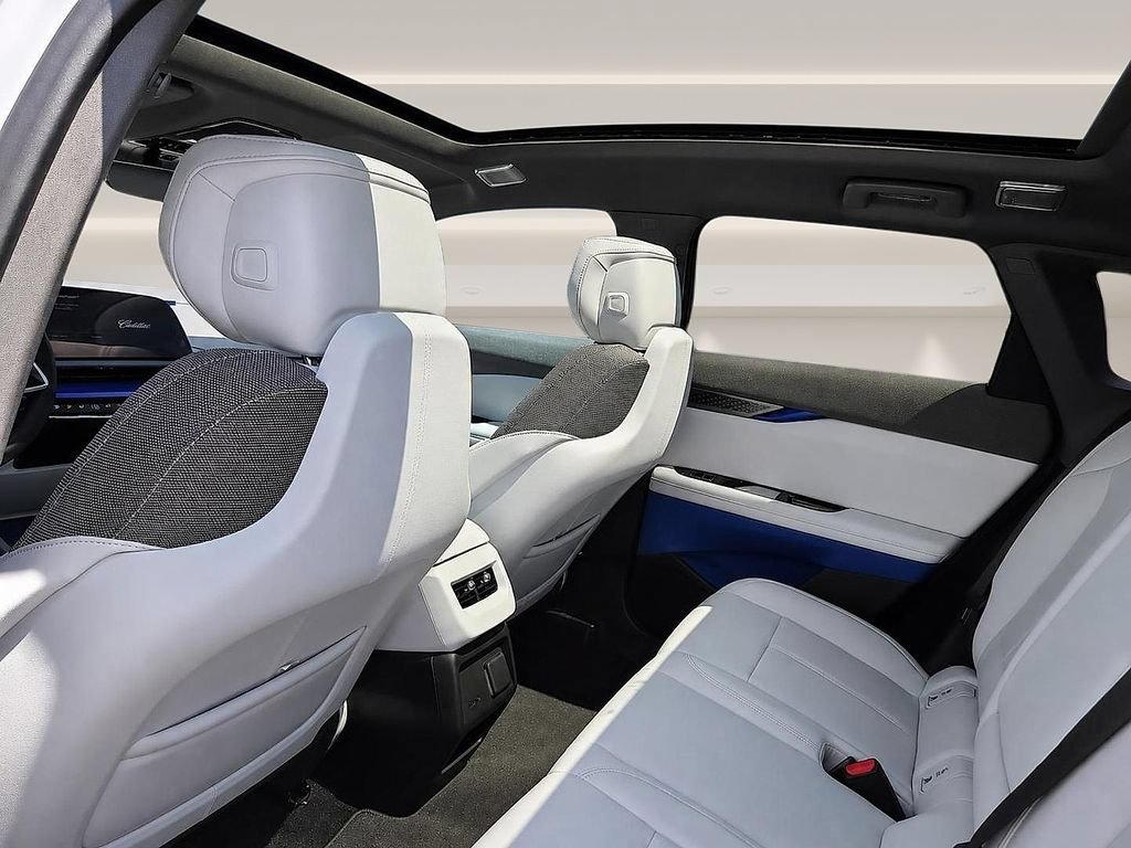 New 2027 Cadillac Optiq Luxury AWD/4WD image 12