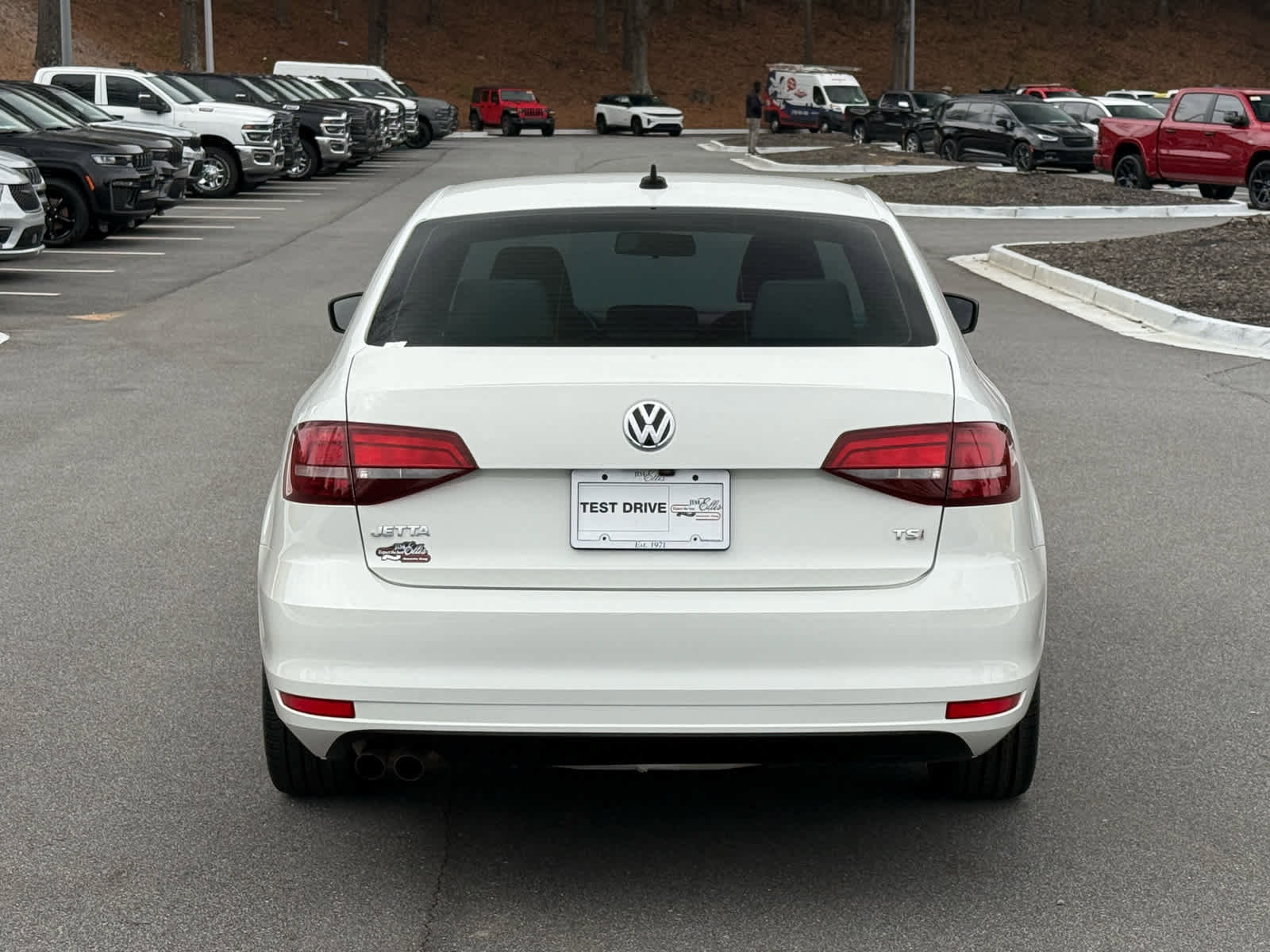 Used 2016 Volkswagen Jetta Sport image 4