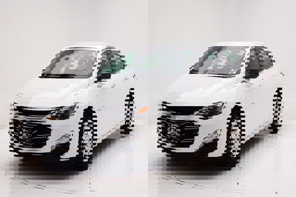 Used 2023 Chevrolet Malibu LS video 2