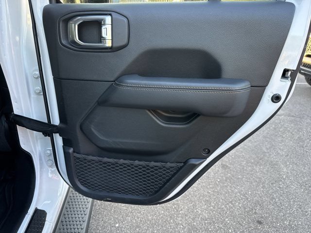 Used 2021 Jeep Wrangler Unlimited Sahara AWD/4WD image 19