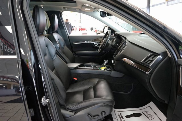 Used 2019 Volvo XC90 T5 Momentum w/ Protection Package image 44