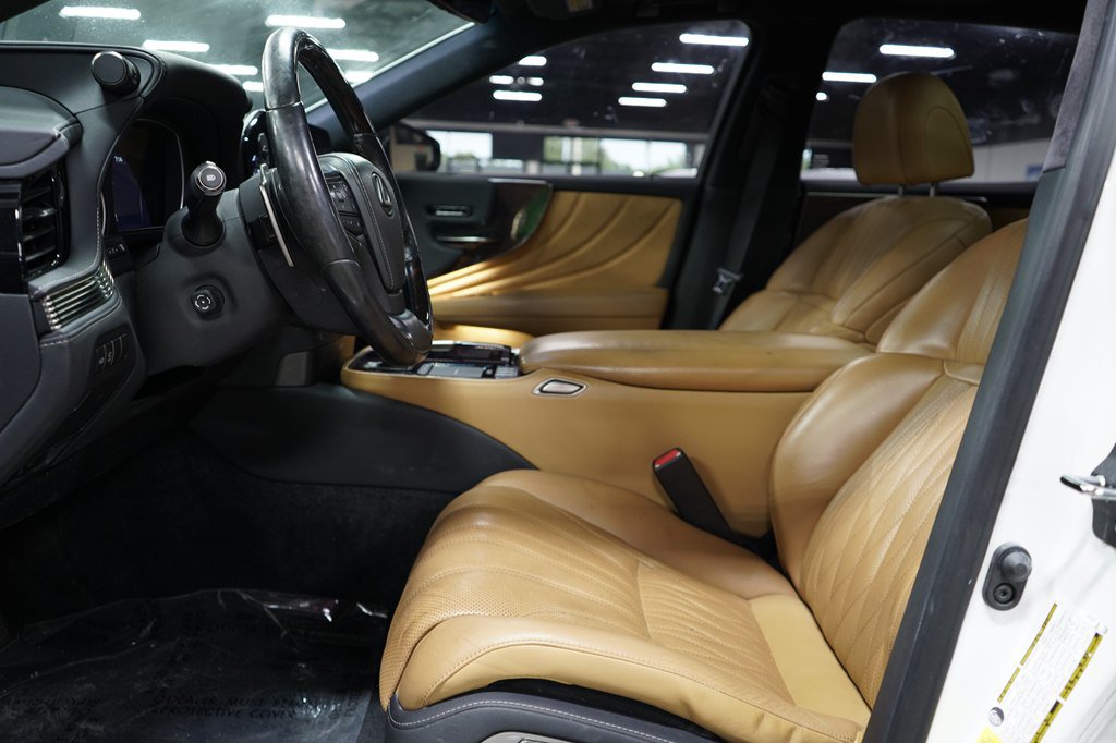 Used 2022 Lexus LS 500 w/ Interior Upgrade Package RWD image 11