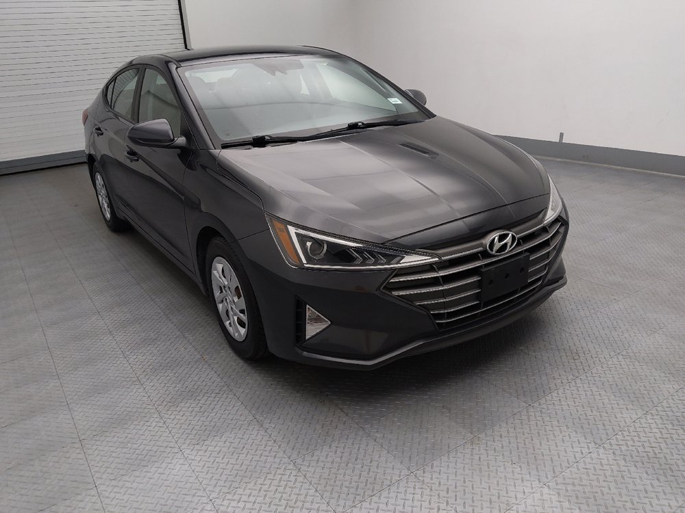 Used 2020 Hyundai Elantra SE FWD image 14