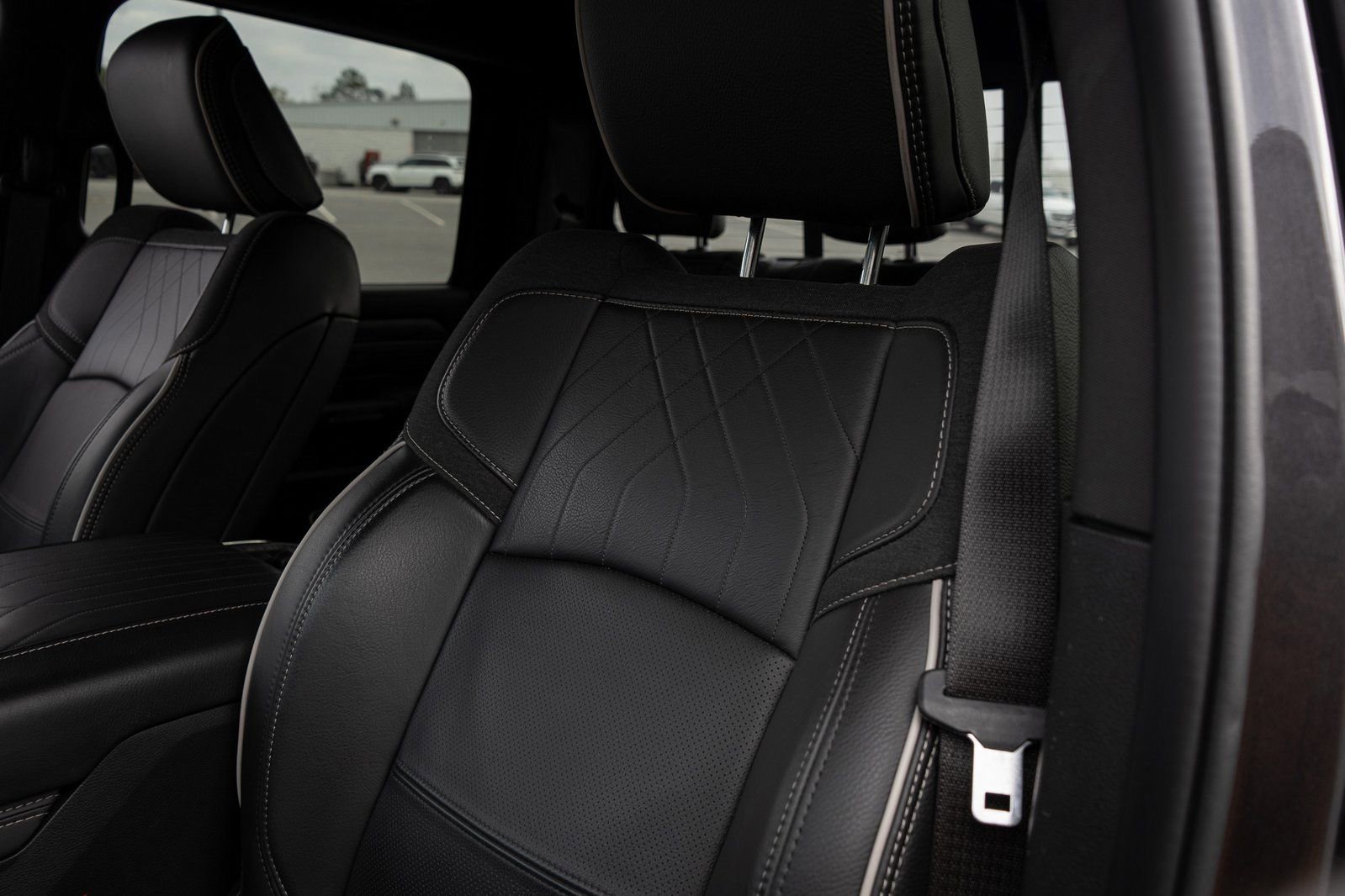 Used 2025 RAM 3500 Limited image 24