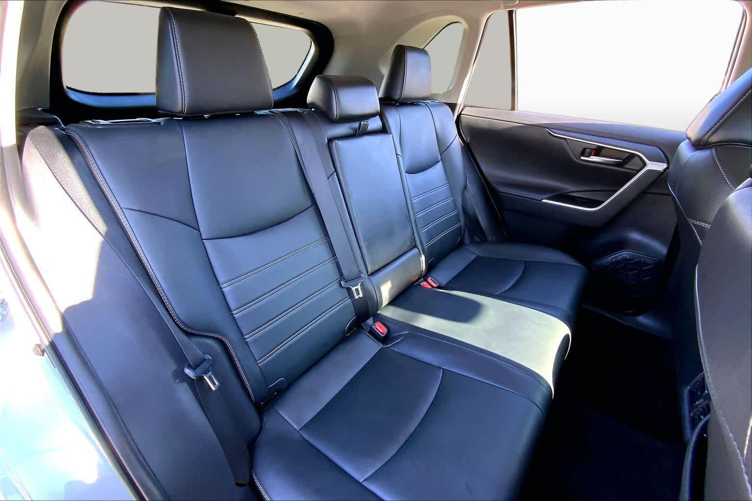 Used 2020 Toyota RAV4 Limited AWD/4WD image 20