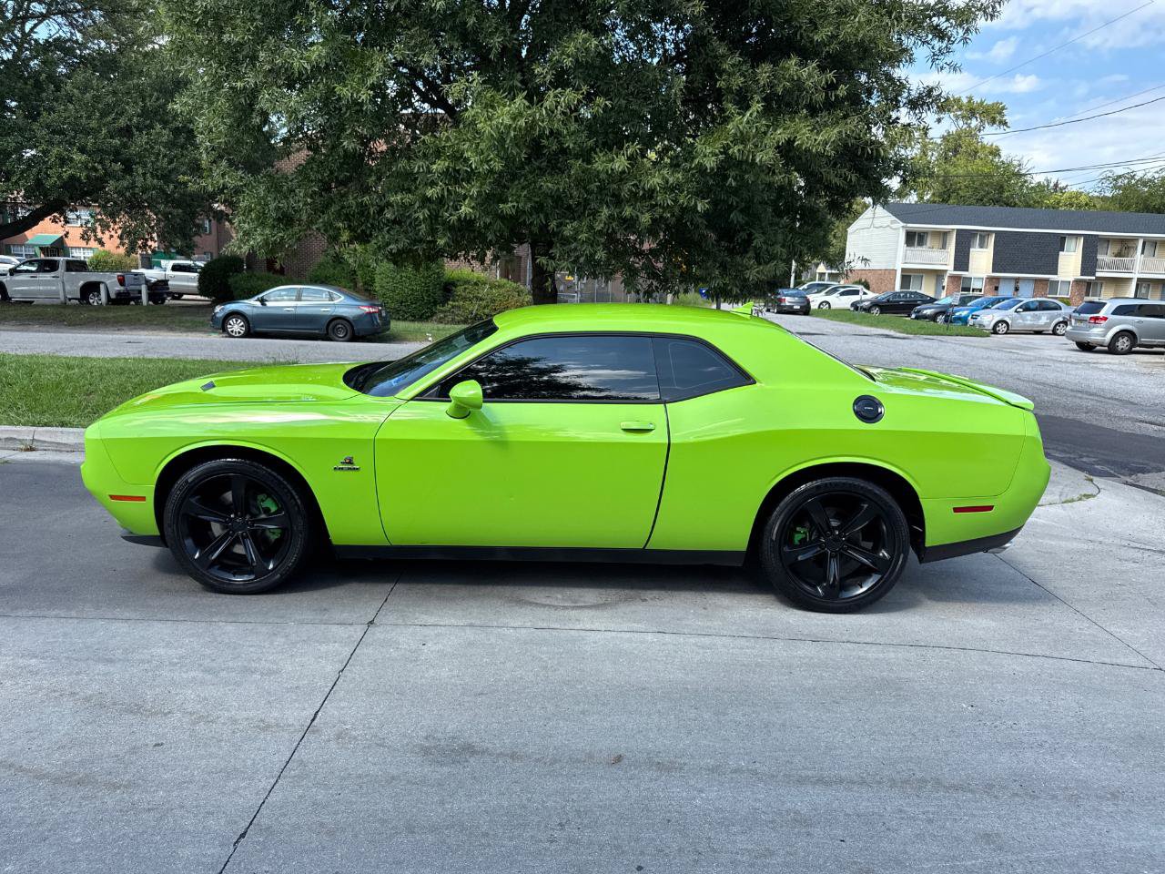 Used 2015 Dodge Challenger R/T w/ Quick Order Package 22B R/T RWD image 8