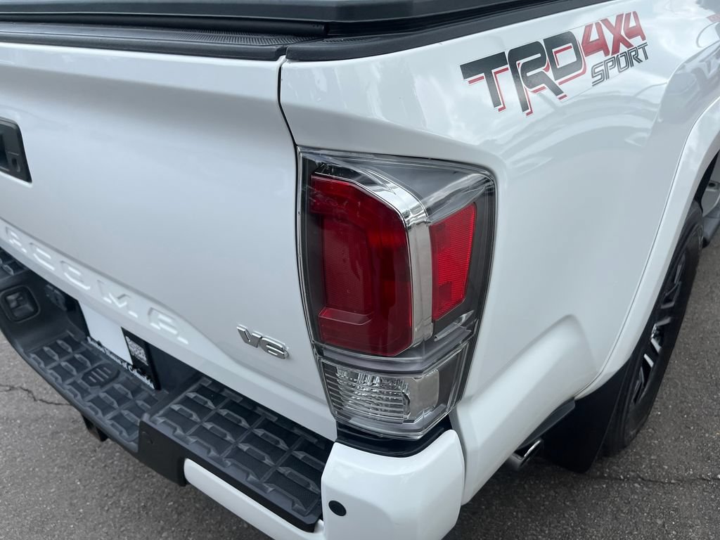 Used 2020 Toyota Tacoma TRD Sport w/ TRD Premium Sport Package AWD/4WD image 46