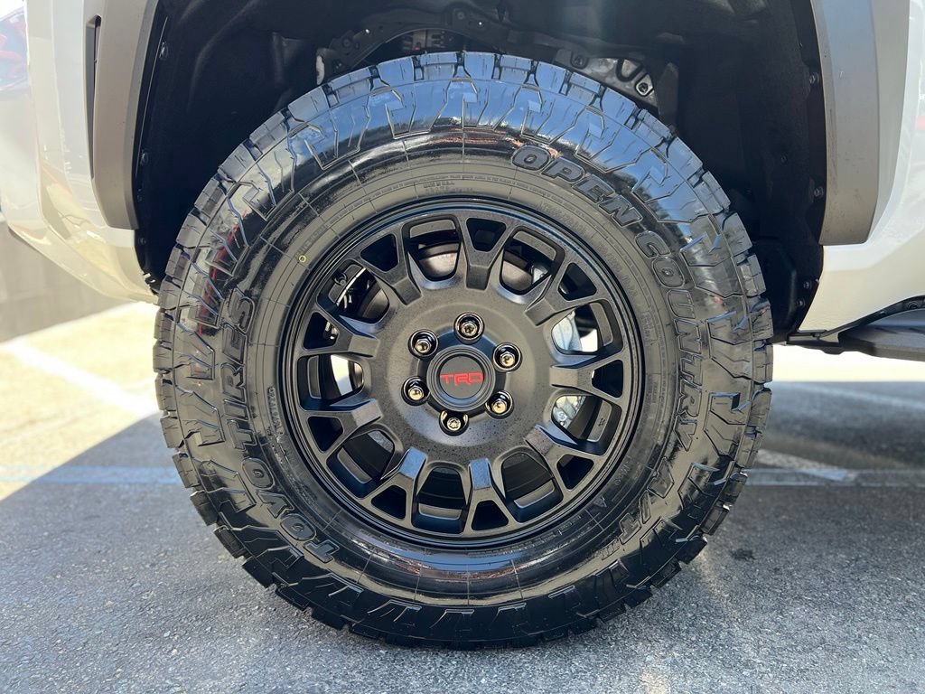 New 2026 Toyota 4Runner TRD Off-Road Premium AWD/4WD image 9