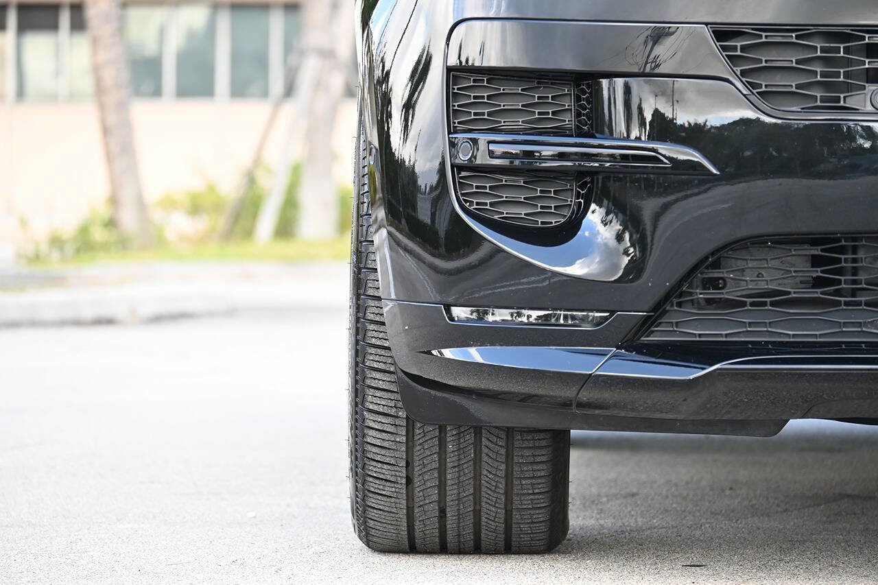 Used 2025 Land Rover Range Rover Sport Dynamic SE image 7