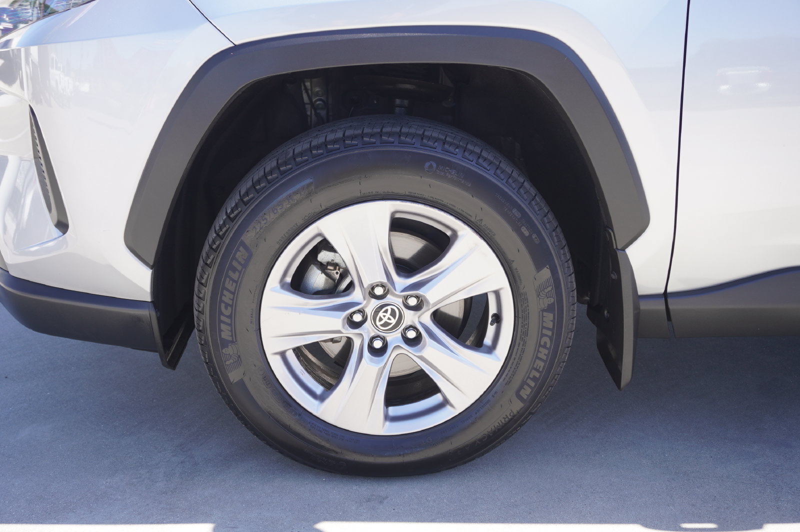 Certified 2024 Toyota RAV4 XLE FWD image 21