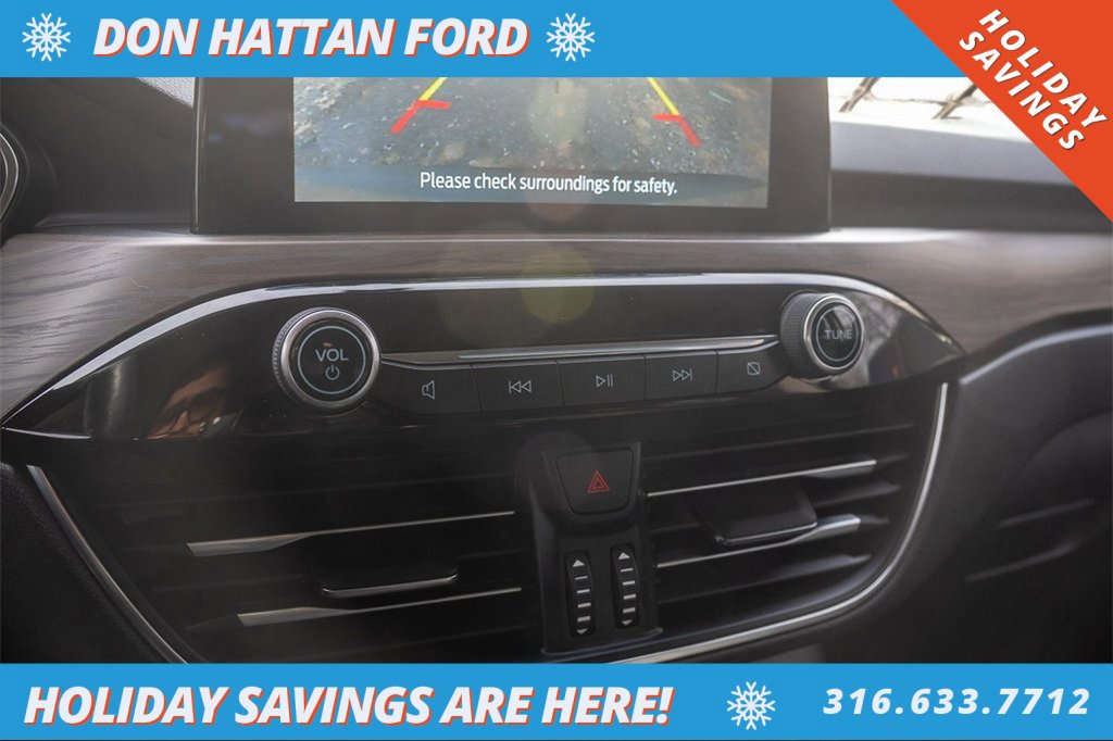 Used 2020 Ford Escape Titanium image 9