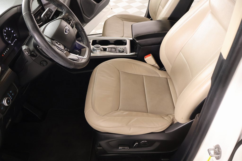 Used 2020 Ford Explorer Limited w/ Class III Trailer Tow Package image 12